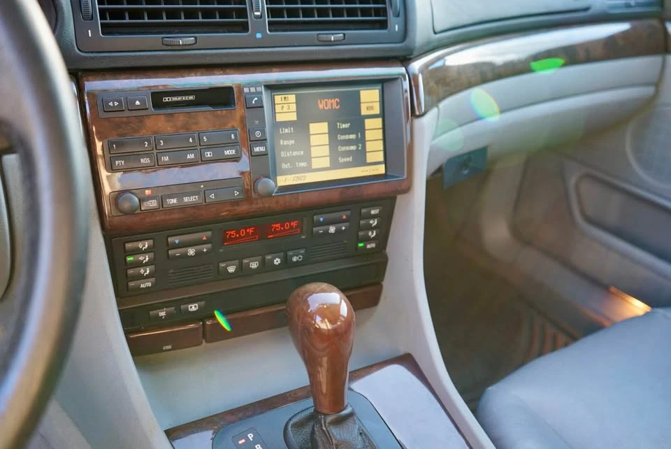 1999 BMW E38 7 Series - Image 8 of 20
