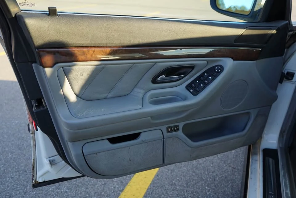 1999 BMW E38 7 Series - Image 18 of 20