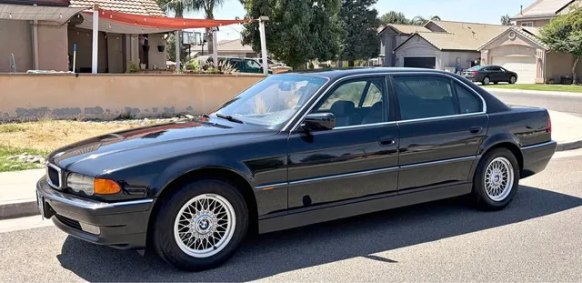 1999 BMW 740iL