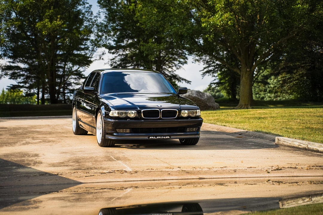 1999 BMW E38 7 Series - Image 2 of 31