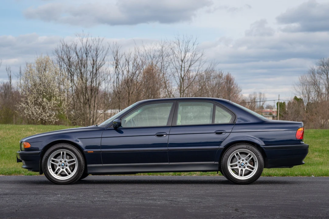 1999 BMW E38 7 Series - Image 2 of 31