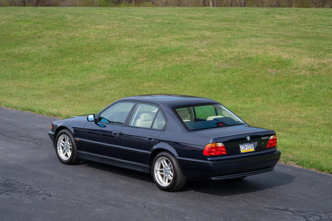 1999 BMW E38 7 Series - Image 11 of 31