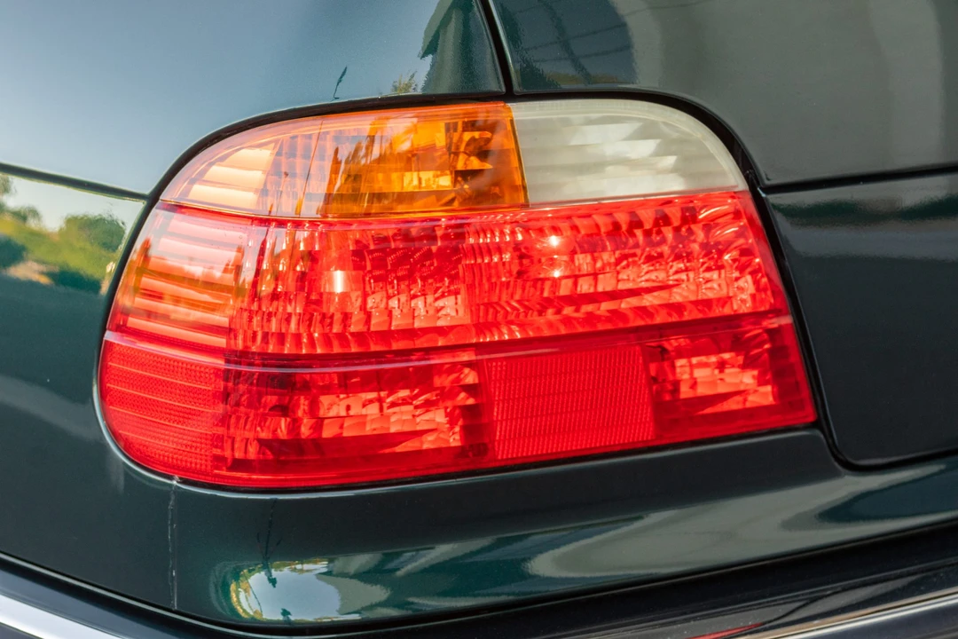 1999 BMW E38 7 Series - Image 28 of 31