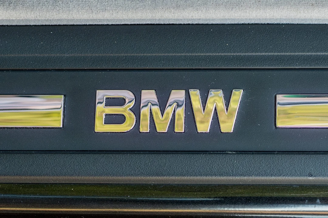 1999 BMW E38 7 Series - Image 26 of 31