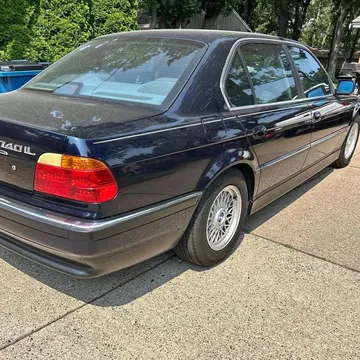 1999 BMW 740iL