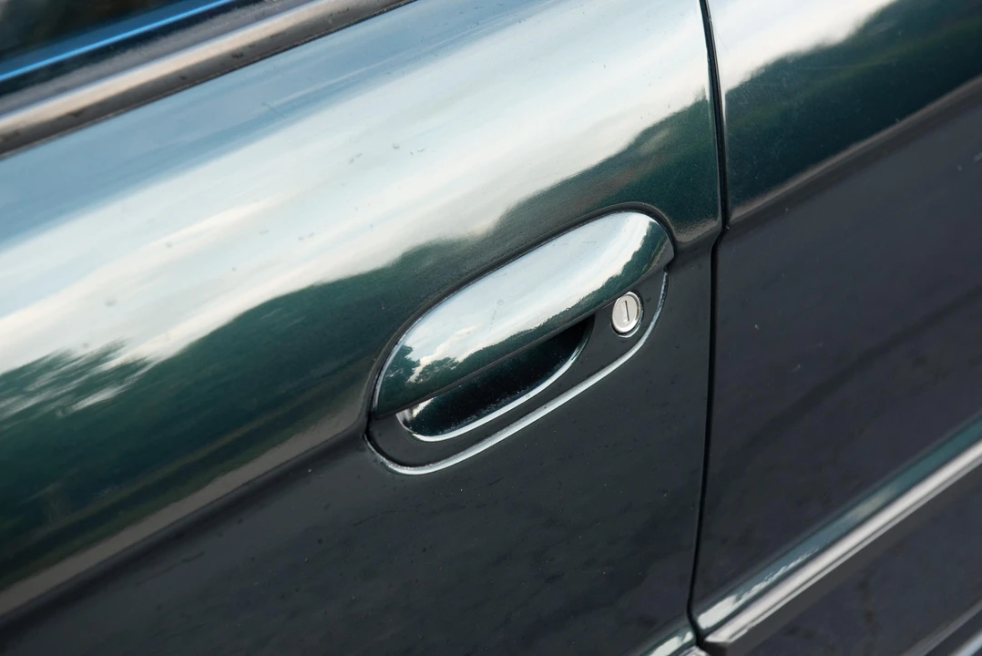 1999 BMW E38 7 Series - Image 14 of 31