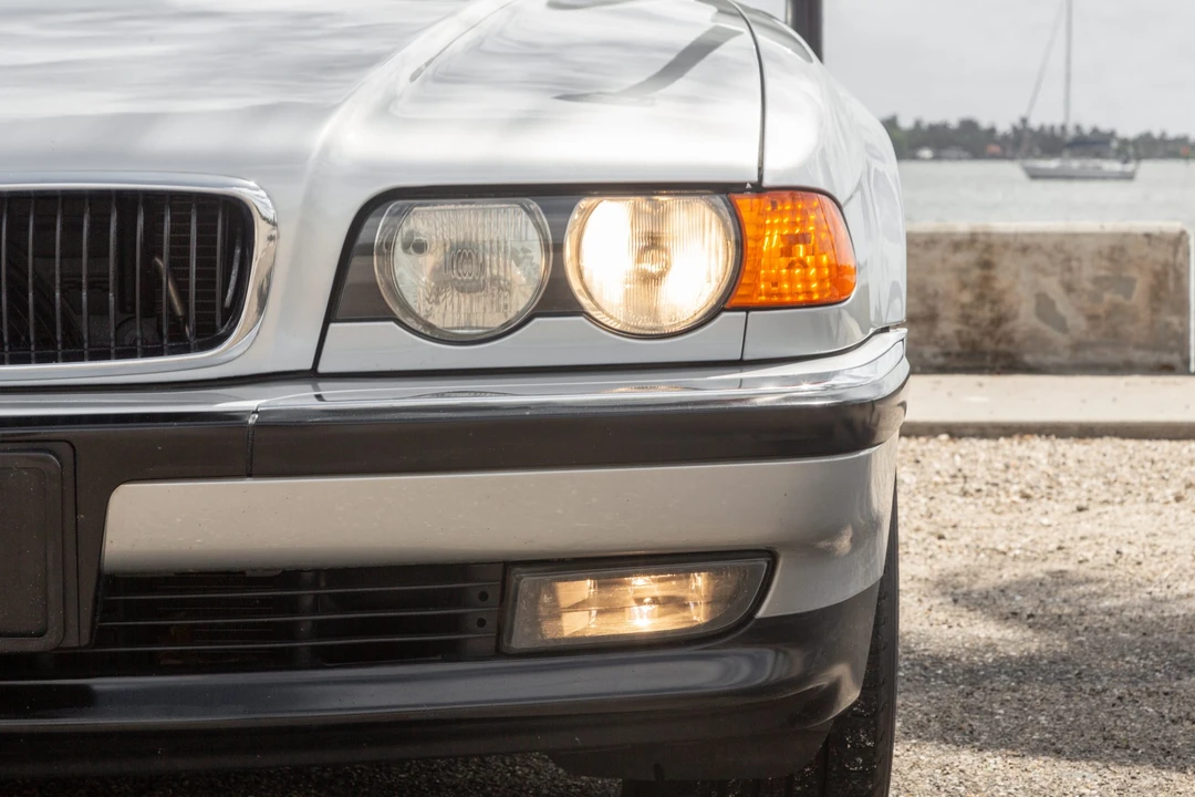 1999 BMW E38 7 Series - Image 11 of 31