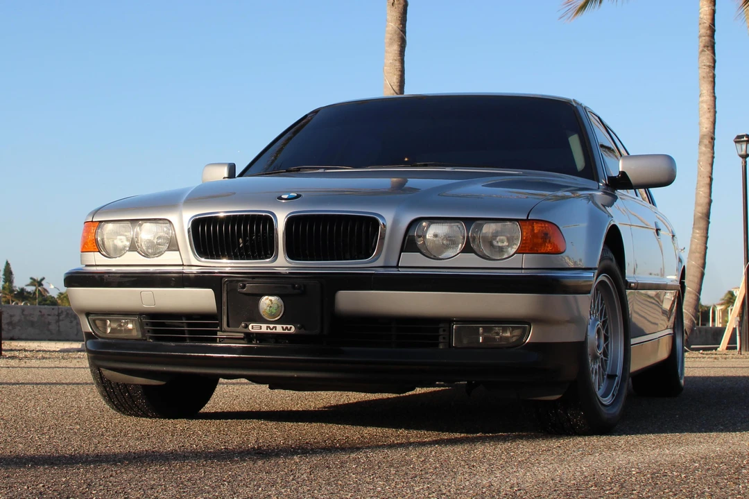 1999 BMW E38 7 Series - Image 2 of 9