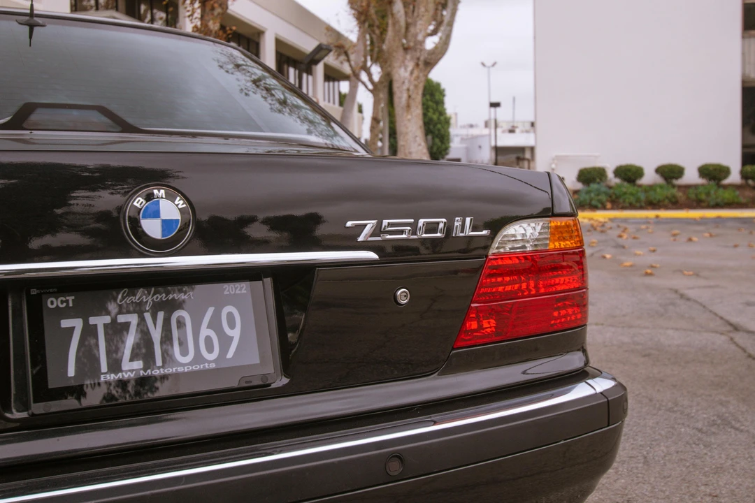1999 BMW E38 750i & 750iL Sedan - Image 21 of 31