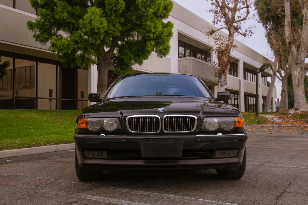 1999 BMW E38 750i & 750iL Sedan - Image 7 of 31