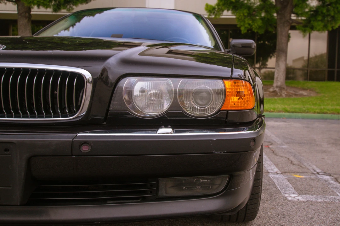 1999 BMW E38 750i & 750iL Sedan - Image 14 of 31