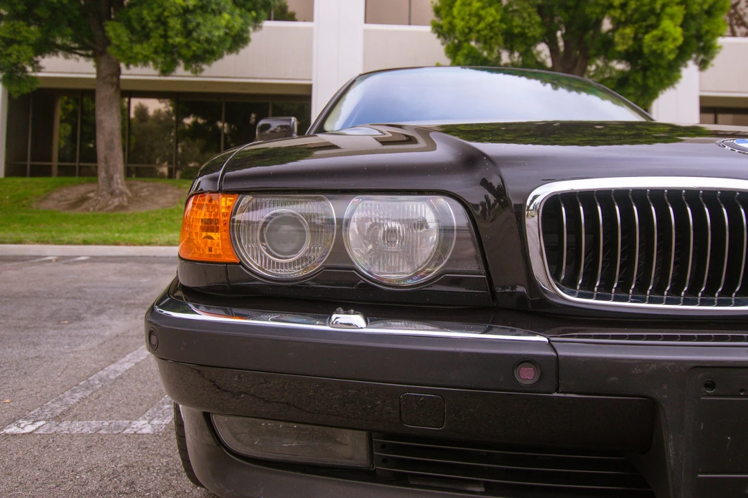 1999 BMW E38 750i & 750iL Sedan - Image 12 of 31