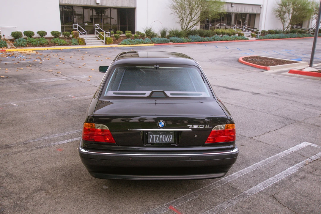 1999 BMW E38 750i & 750iL Sedan - Image 9 of 31