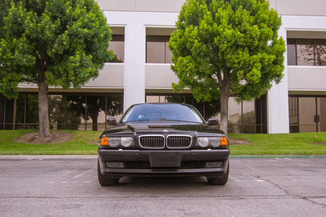1999 BMW E38 750i & 750iL Sedan - Image 6 of 31