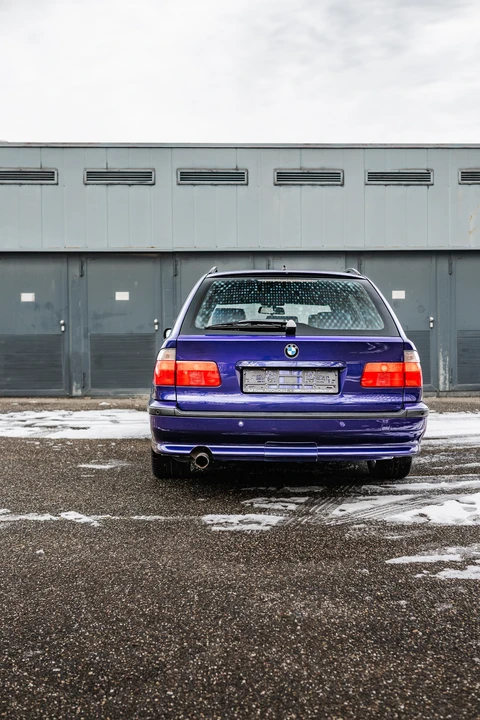 1999 BMW E39 540i - Image 7 of 31
