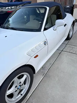 1999 BMW Z3 2.3 Roadster 2D