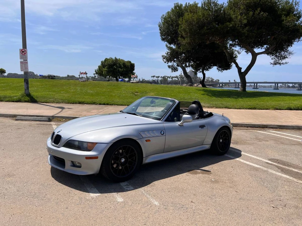 1999 BMW Z3 Roadster - Image 2 of 22