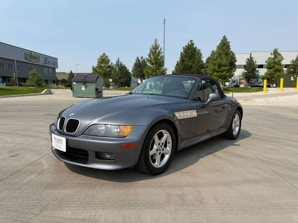 1999 BMW Z3 Roadster - Image 2 of 17