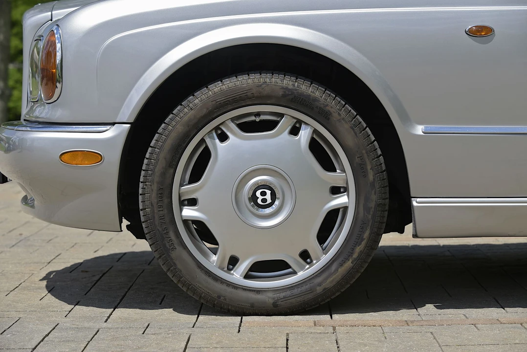 1999 Bentley Arnage - Image 13 of 31