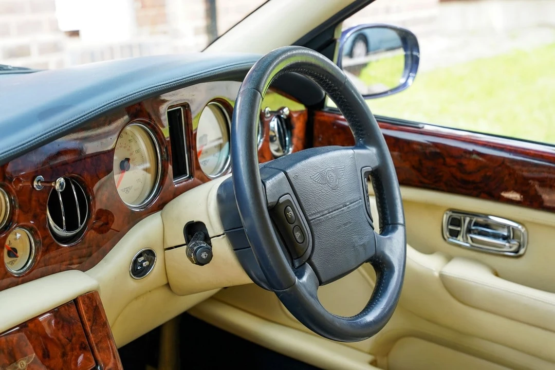 1999 Bentley Arnage - Image 25 of 30