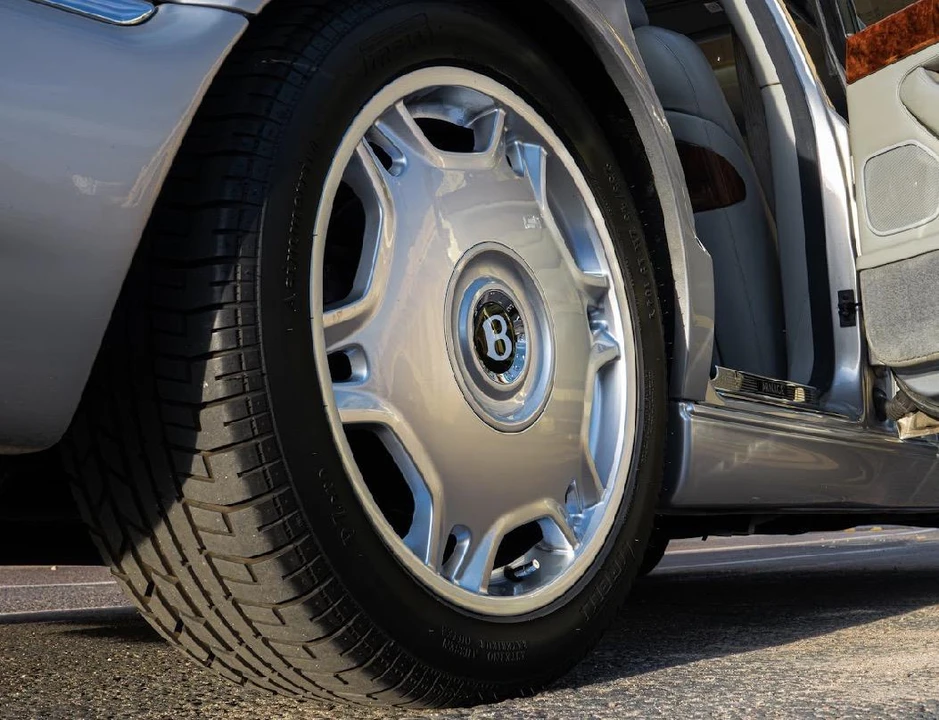 1999 Bentley Arnage - Image 27 of 31