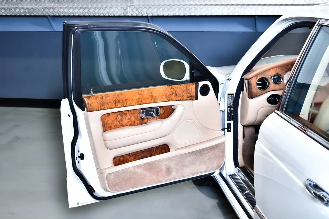 1999 Bentley Arnage - Image 24 of 30