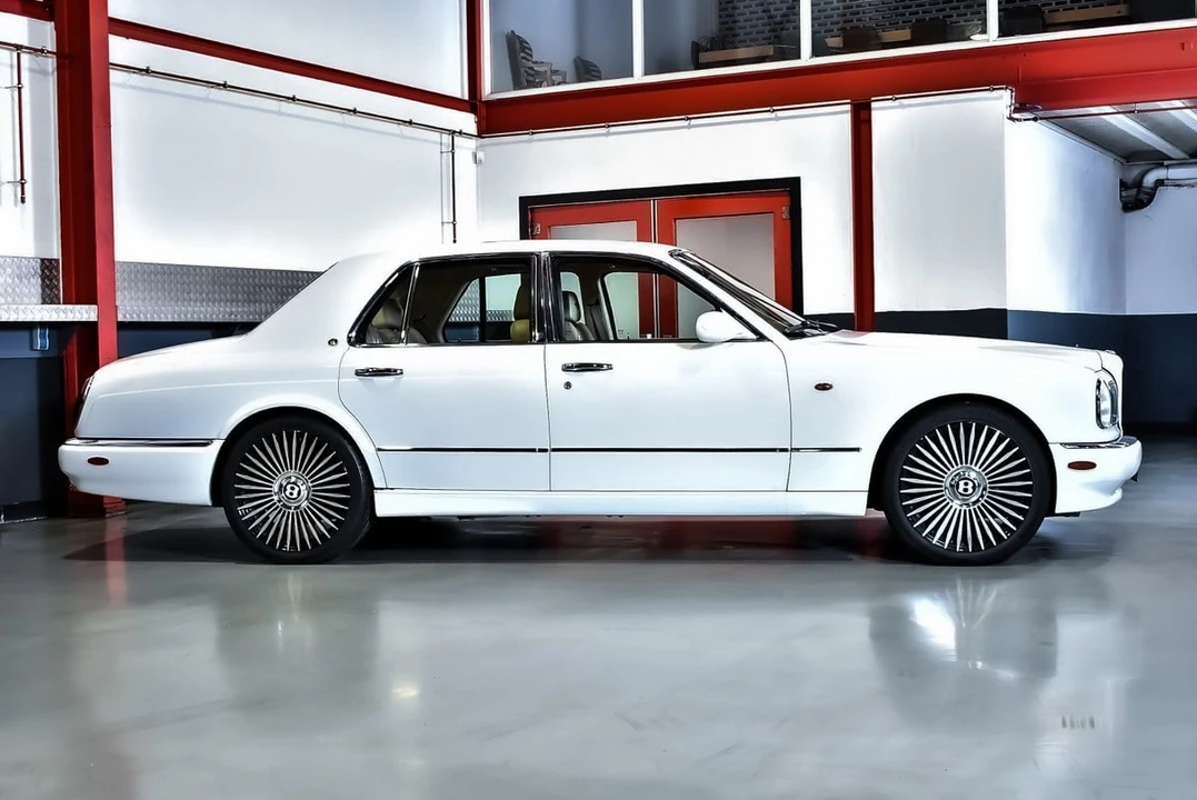 1999 Bentley Arnage - Image 10 of 30