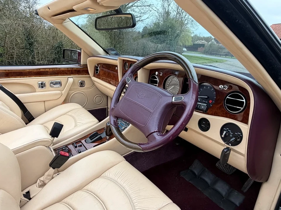 1999 Bentley Azure 1st Gen - Image 19 of 30