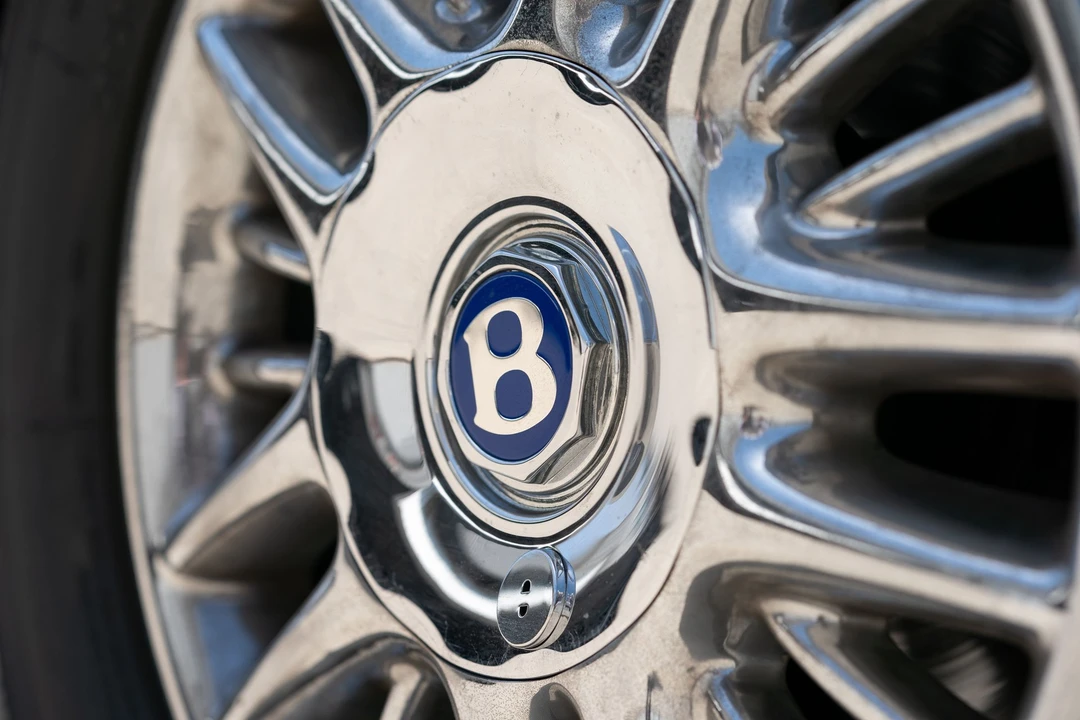 1999 Bentley Azure 1st Gen - Image 17 of 23