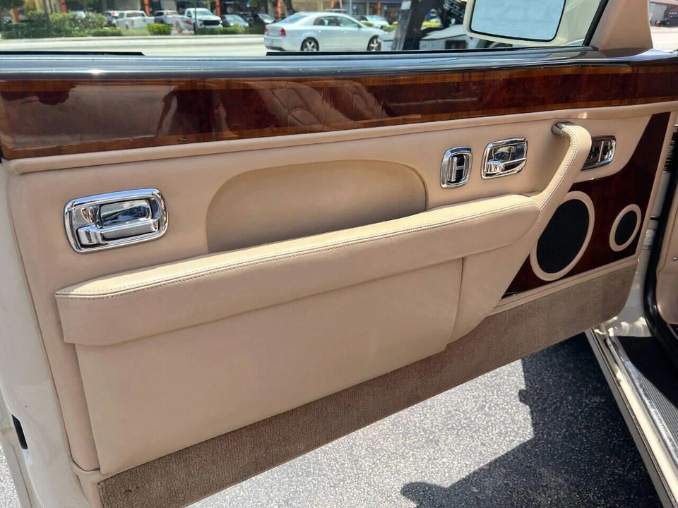 1999 Bentley Azure 1st Gen - Image 11 of 23