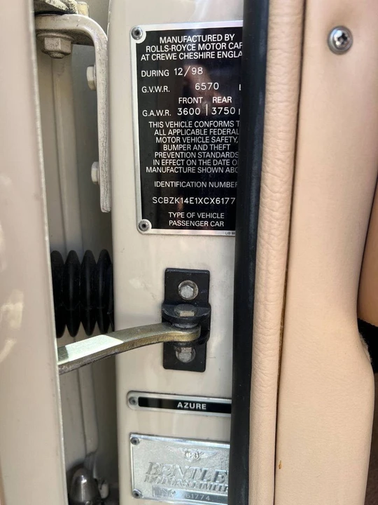 1999 Bentley Azure 1st Gen - Image 19 of 23
