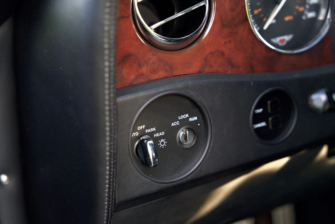 1999 Bentley Continental R - Image 28 of 31