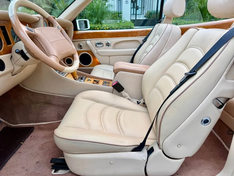 1999 Bentley Azure 1st Gen - Image 8 of 20