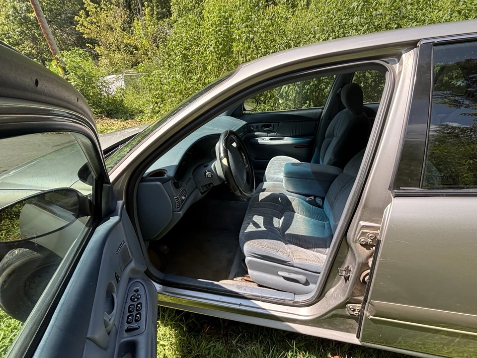 1999 Buick Century - Image 16 of 22