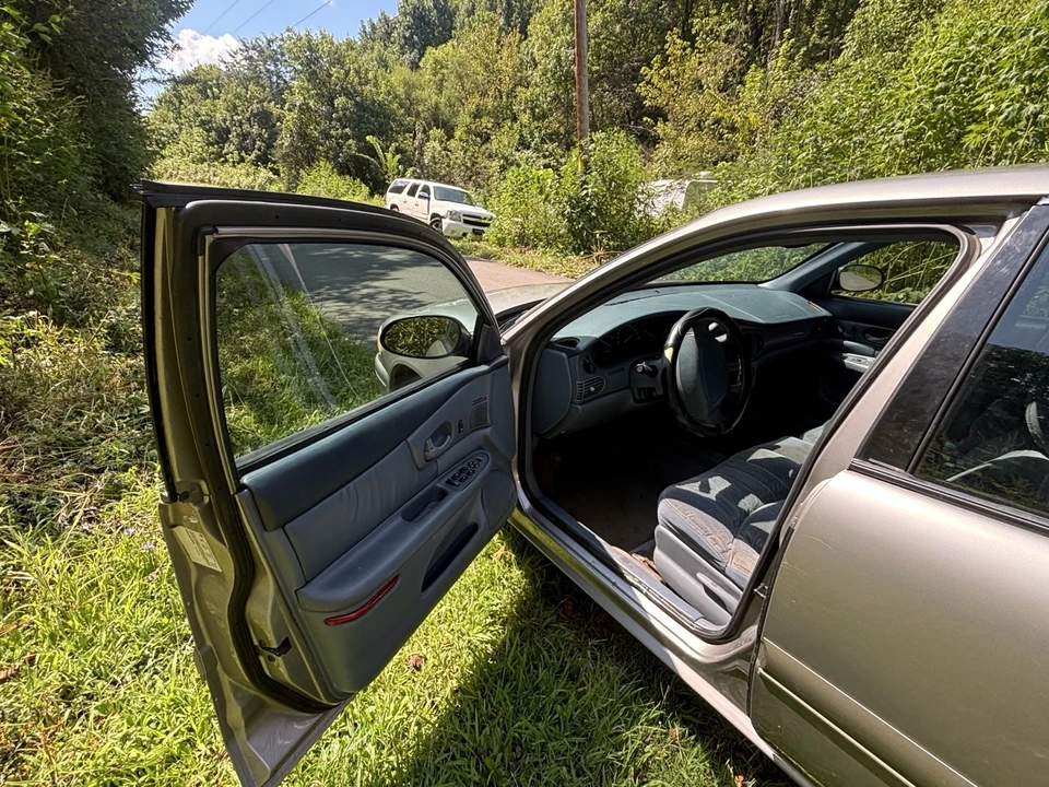 1999 Buick Century - Image 17 of 22