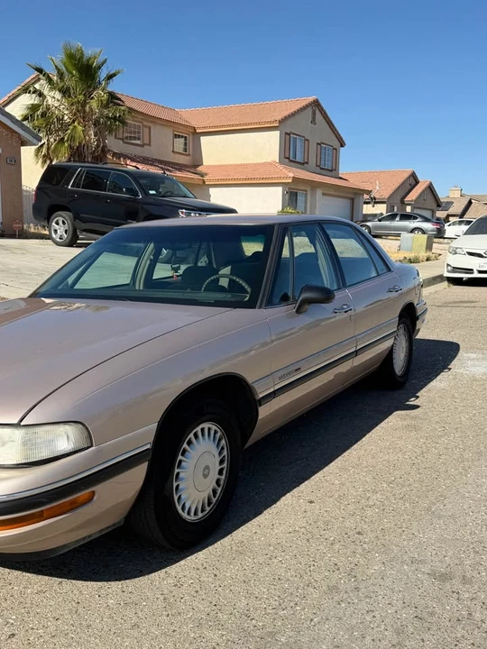 1999 Buick LeSabre - Image 2 of 6