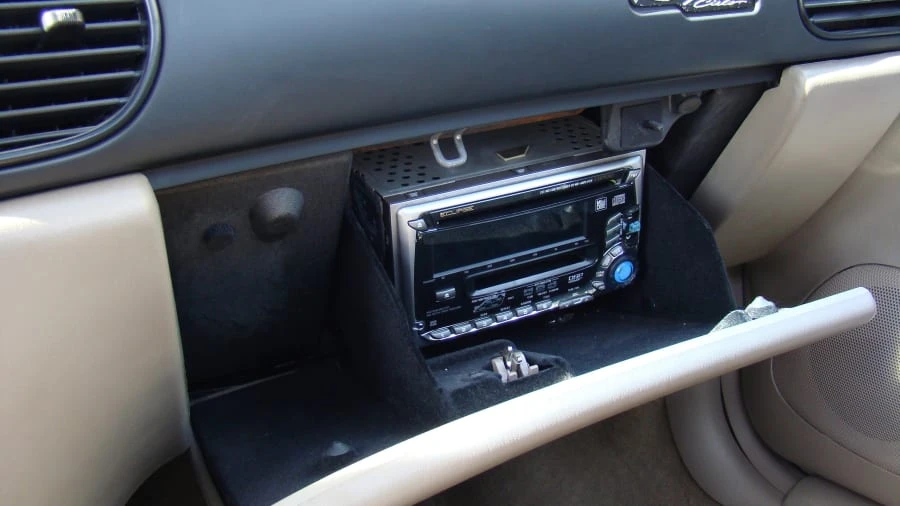 1999 Buick Regal - Image 9 of 11
