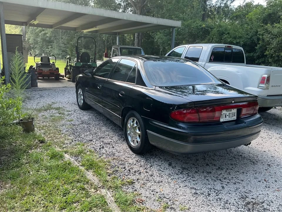 1999 Buick Regal - Image 2 of 8