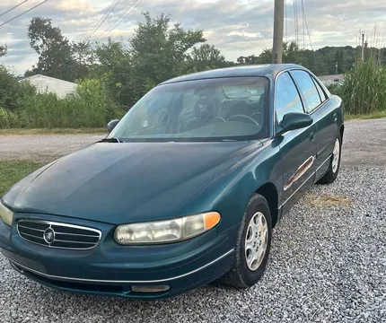 1999 Buick Regal LS Sedan 4D