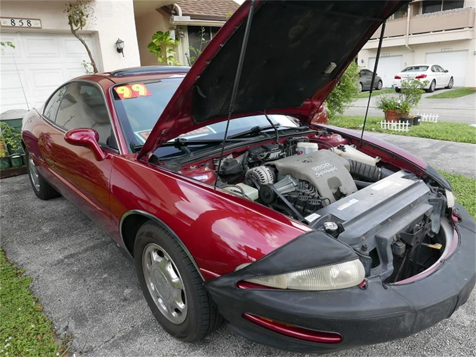 1999 Buick Riviera 8th Gen - Image 4 of 4