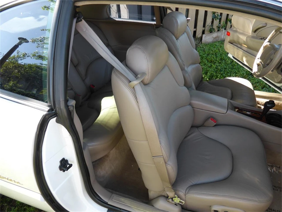 1999 Buick Riviera 8th Gen - Image 4 of 5