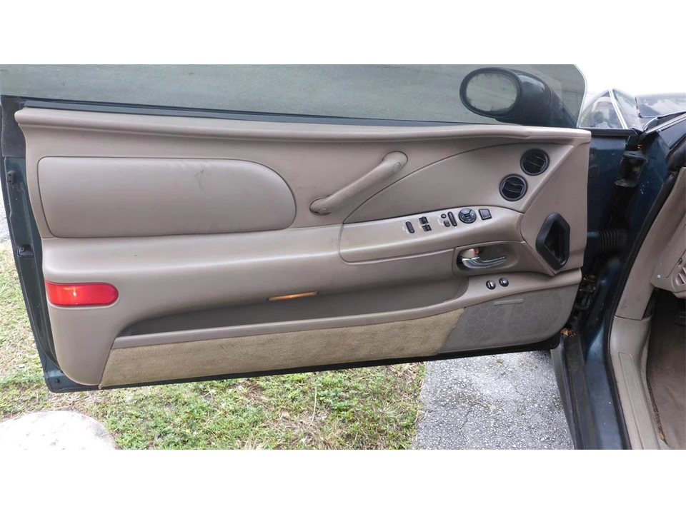 1999 Buick Riviera 8th Gen - Image 5 of 11