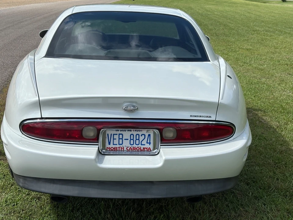 1999 Buick Riviera 8th Gen - Image 7 of 19