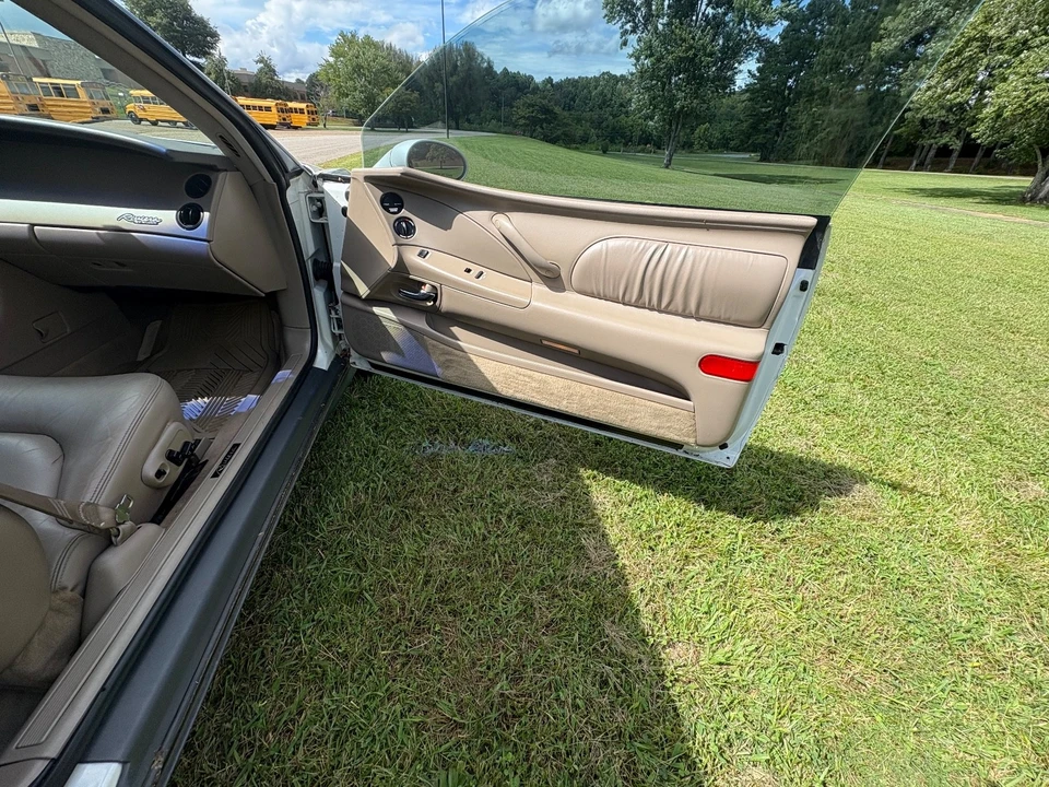 1999 Buick Riviera 8th Gen - Image 14 of 19