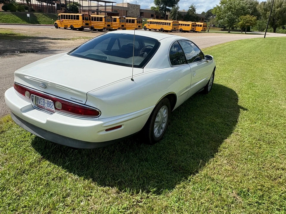1999 Buick Riviera 8th Gen - Image 2 of 19