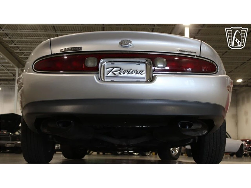 1999 Buick Riviera 8th Gen - Image 27 of 31