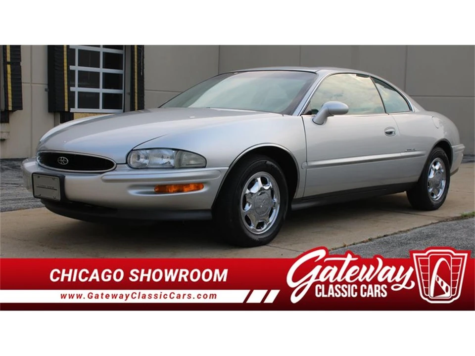 1999 Buick Riviera 8th Gen - Image 2 of 31