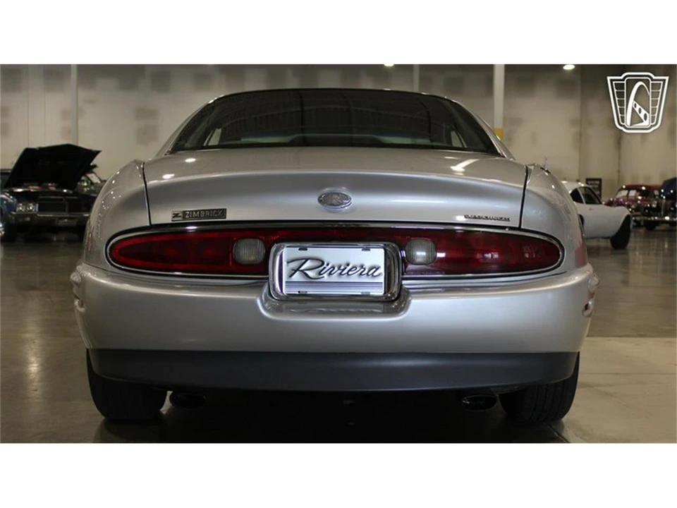 1999 Buick Riviera 8th Gen - Image 8 of 31