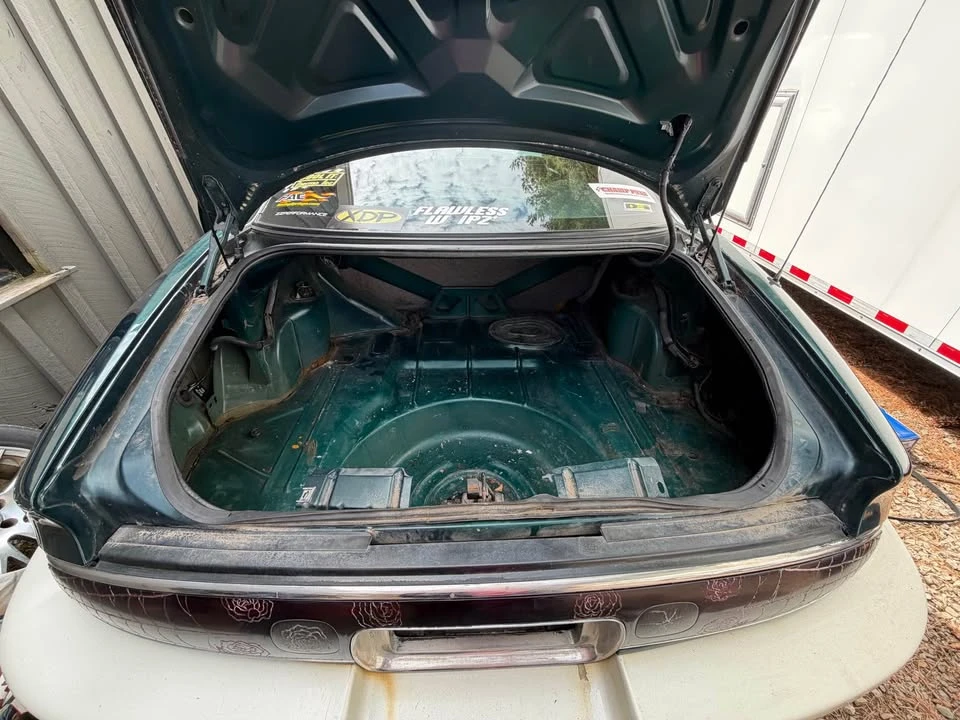 1999 Buick Riviera 8th Gen - Image 2 of 9