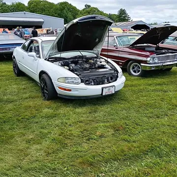 1999 Buick Riviera Coupe